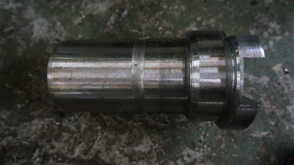 ISO OD 80mm の合金鋼鉄 CNC の港の機械類のために機械で造る機械化の部品/シャフト海洋ピン